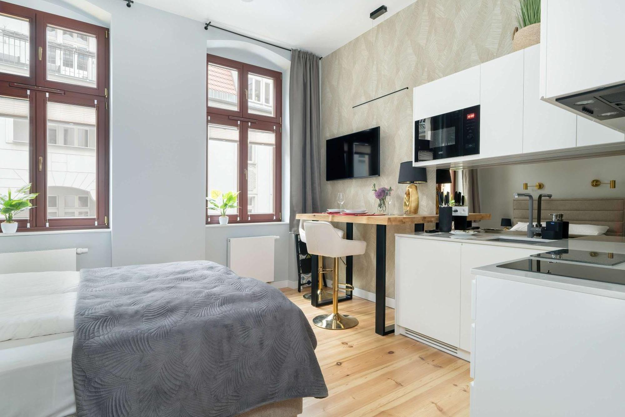 Klimatyczne Z Biurkiem W Poznaniu By Renters *
