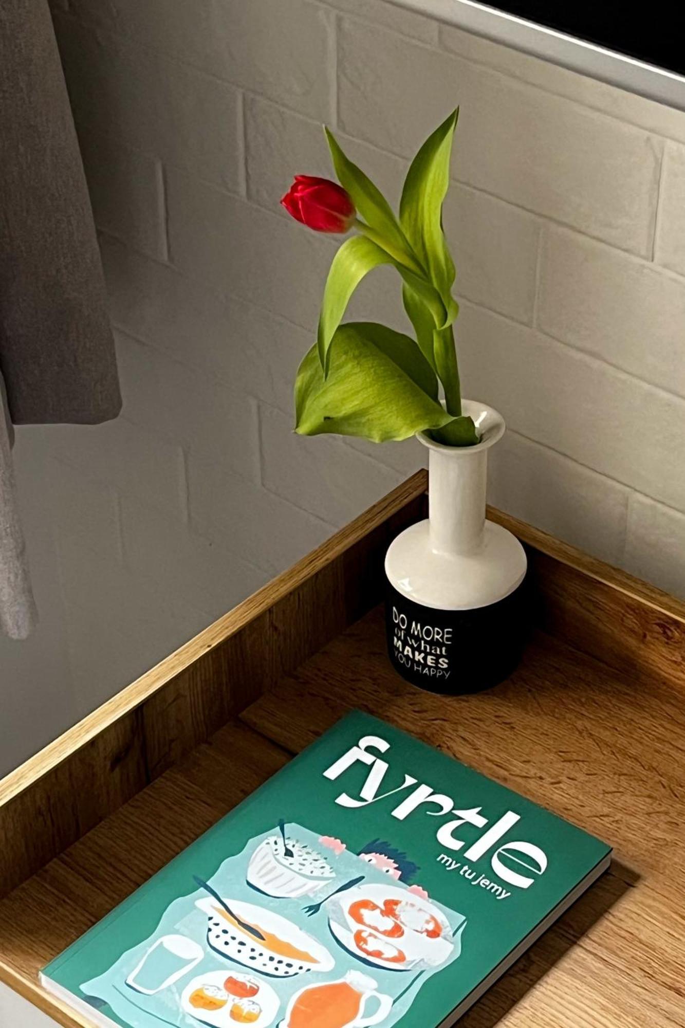 Klimatyczne Z Biurkiem W Poznaniu By Renters *